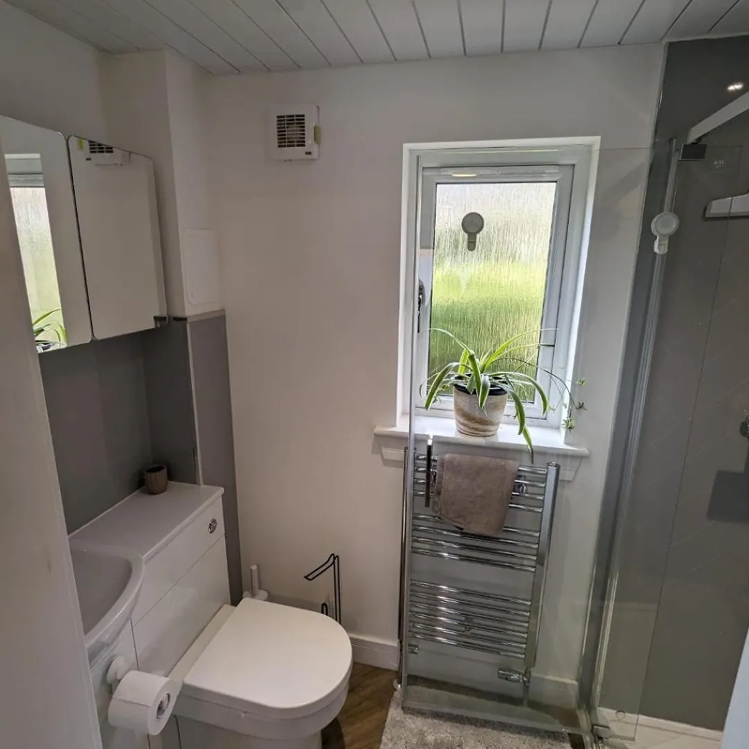 Проживание в семье En-Suite Double Room With Private Entrance Эдинбург Великобритания